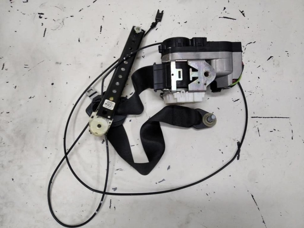 Ремень безопасности передний правый MERCEDES-BENZ S-класс W220 рестайлинг (2002 - 2005) фото 1 — Разборка Мерседес