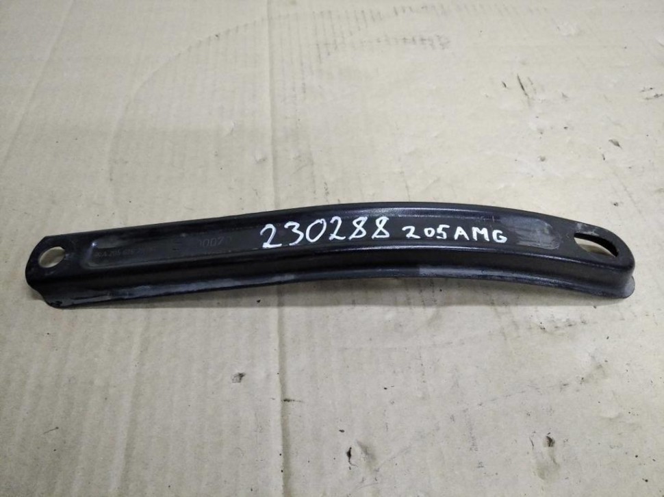 Кронштейн MERCEDES-BENZ C-класс AMG W205/S205/C205/A205 (2014 - 2018) фото 1 — Разборка Мерседес