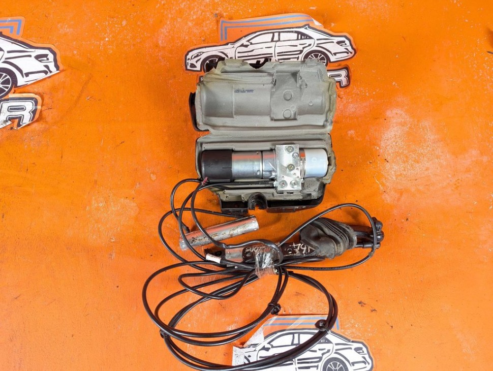 Насос крышки багажника MERCEDES-BENZ M-класс W164 рестайлинг (2008 - 2011) фото 1 &mdash; Разборка Мерседес