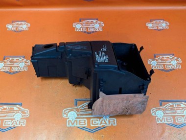 Корпус блока предохранителей MERCEDES-BENZ M-класс W163 (1997 - 2001) — Разборка Мерседес