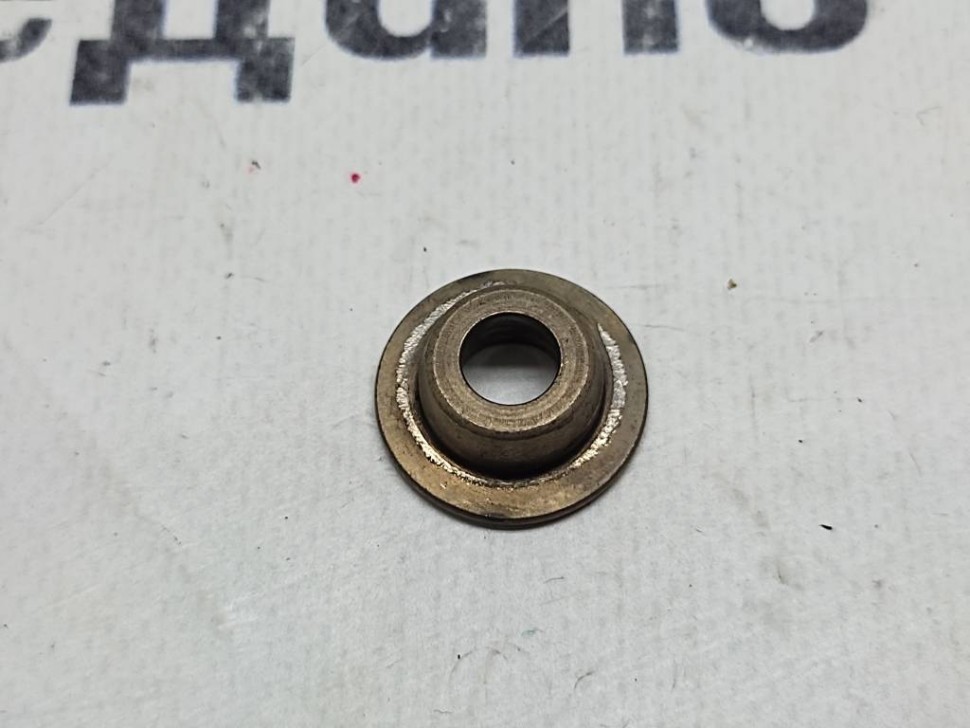 Тарелка пружины клапана ГРМ MERCEDES-BENZ Sprinter W901-905 (1995 - 2006) фото 1 — Разборка Мерседес