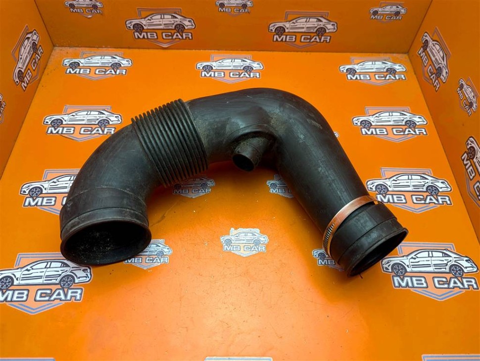 Патрубок воздушный MERCEDES-BENZ E-класс W210/S210 (1995 - 1999) фото 1 — Разборка Мерседес