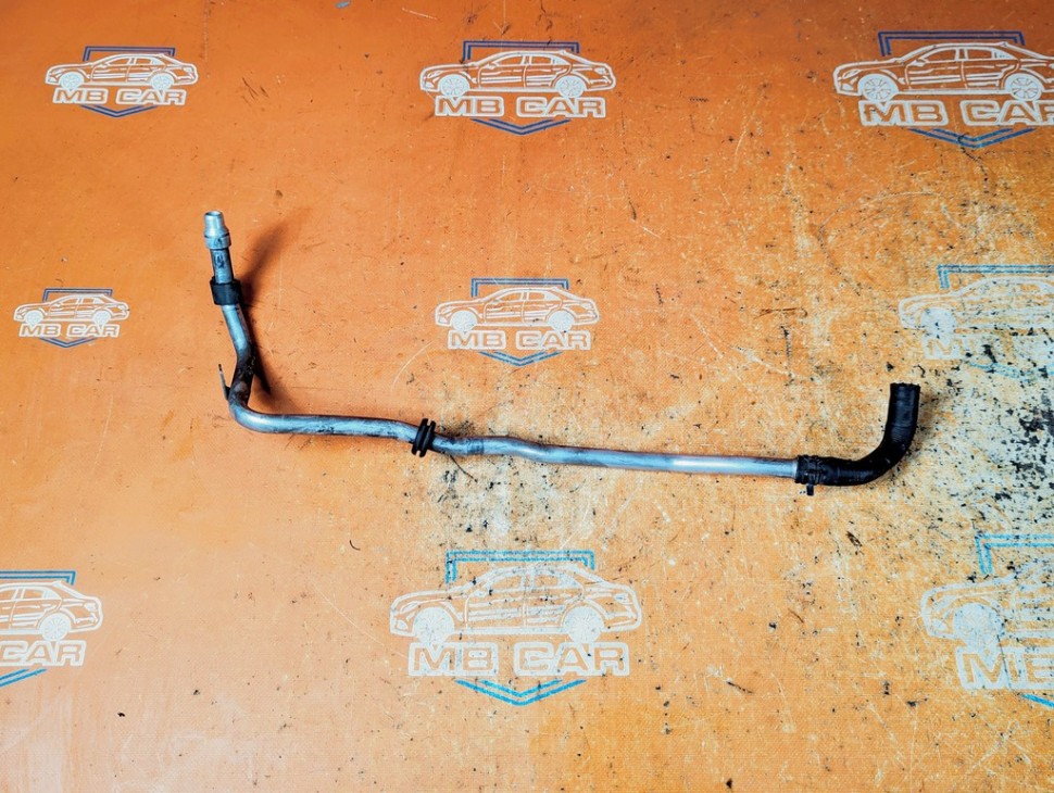 Трубка ОЖ MERCEDES-BENZ C-класс W205/S205/C205/A205 (2014 - 2018) фото 1 &mdash; Разборка Мерседес