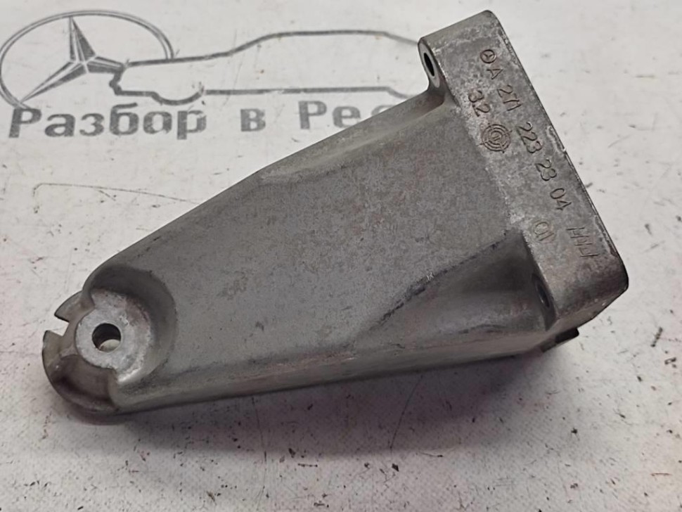 Лапа правая MERCEDES-BENZ C-класс W204/S204/С204 рестайлинг (2011 - 2015) фото 1 — Разборка Мерседес