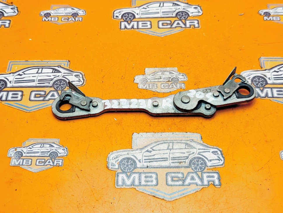 Петля капота MERCEDES-BENZ C-класс W204/S204/С204 рестайлинг (2011 - 2015) фото 1 &mdash; Разборка Мерседес