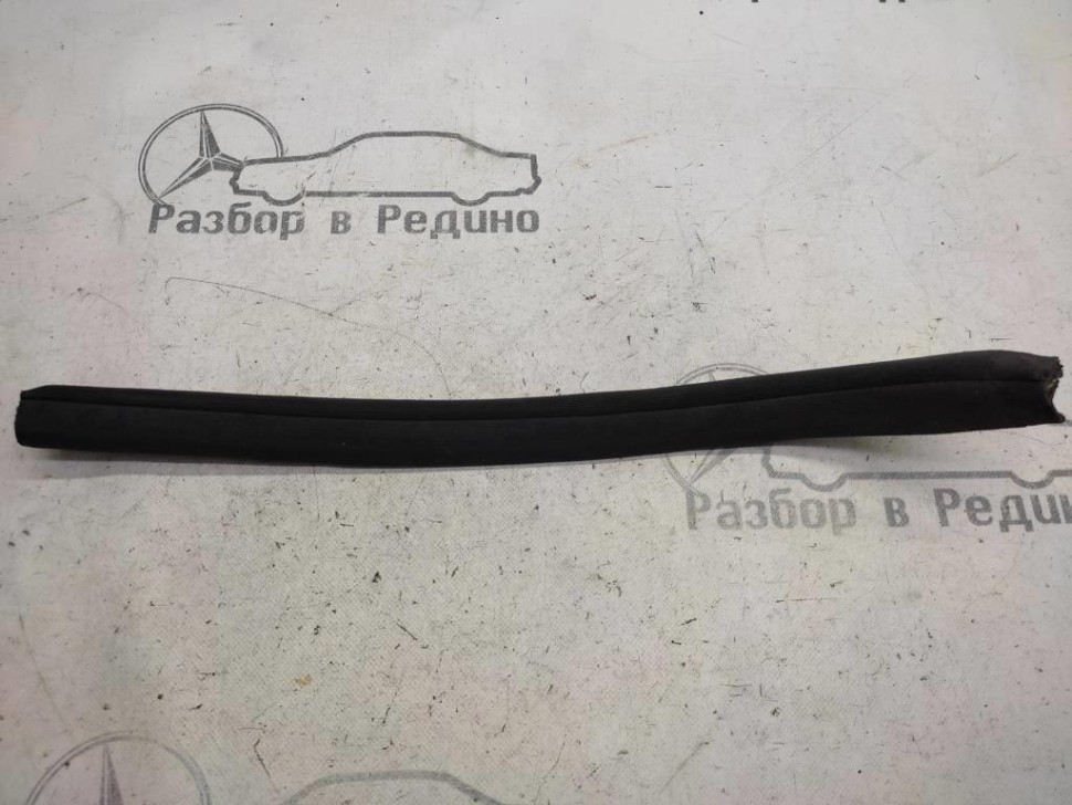 Уплотнитель дверного проема ( на кузове ) MERCEDES-BENZ CLK-класс C208/A208 рестайлинг (1999 - 2003) фото 1 — Разборка Мерседес