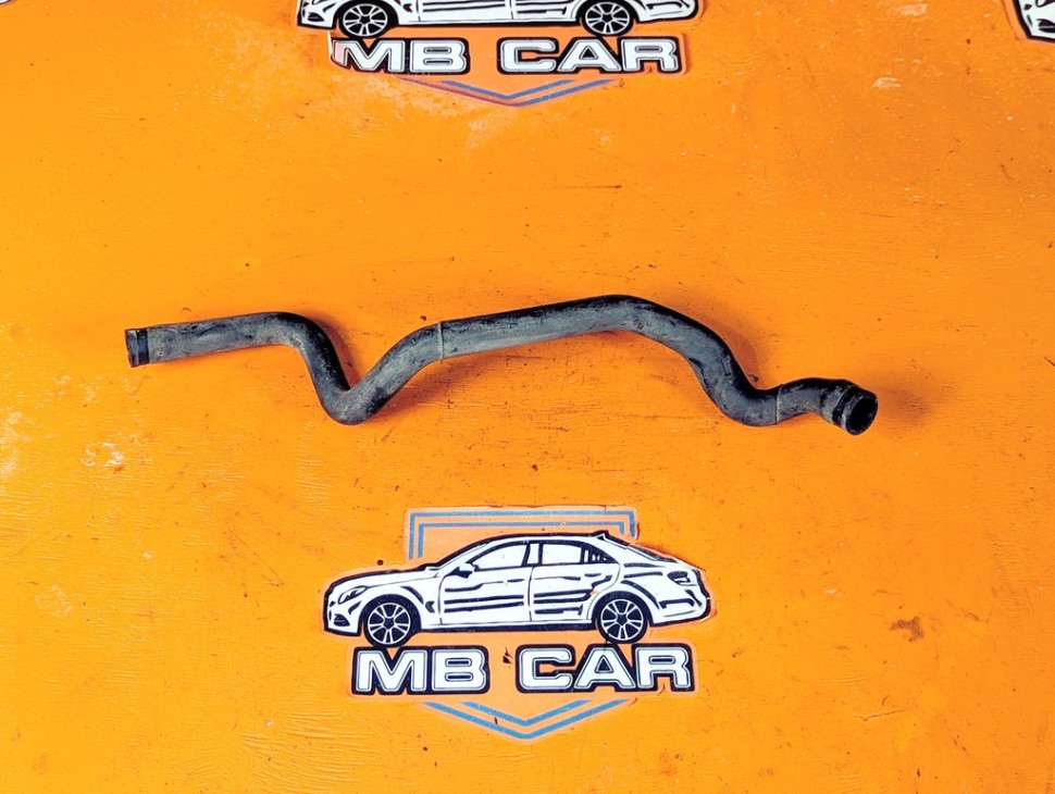 Патрубок ОЖ MERCEDES-BENZ CLK-класс C208/A208 (1997 - 2000) фото 1 &mdash; Разборка Мерседес