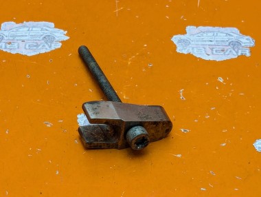 Кронштейн крепления форсунок MERCEDES-BENZ Sprinter W901-905 (1995 - 2006) &mdash; Разборка Мерседес