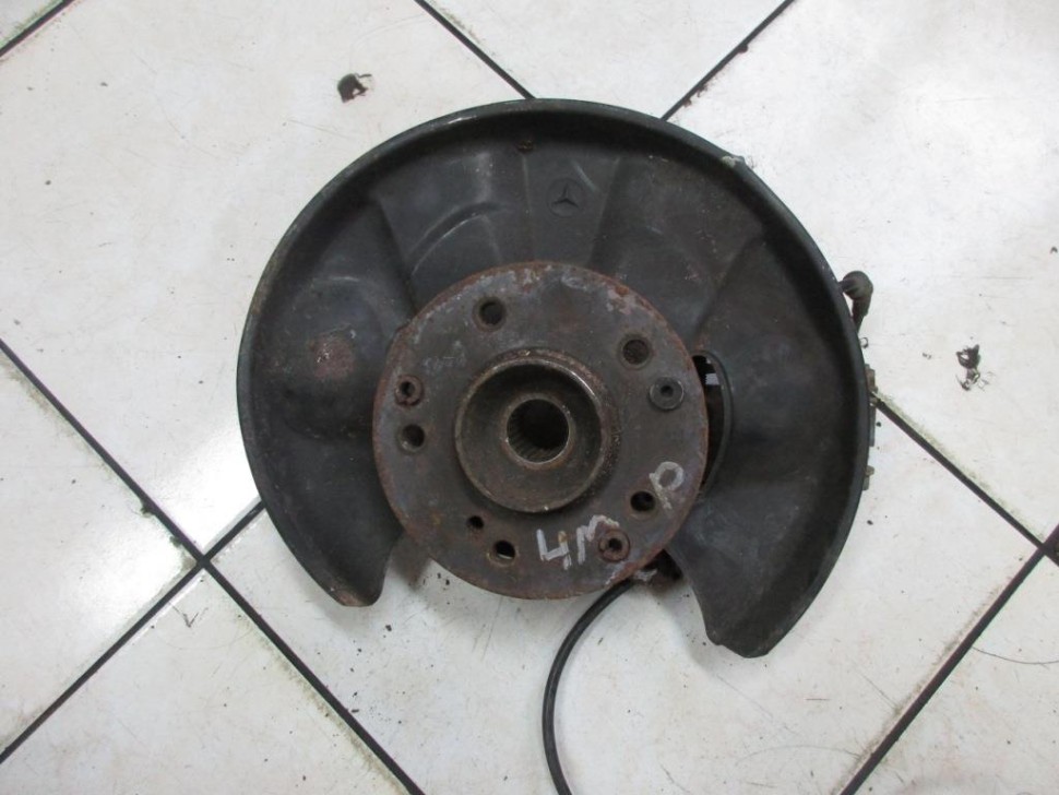 Кулак поворотный передний правый MERCEDES-BENZ W124 W124/S124/C124/A124 (1984 - 1993) фото 1 — Разборка Мерседес