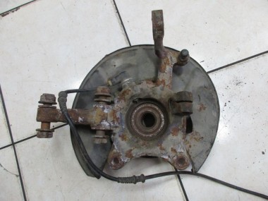 Кулак поворотный передний правый MERCEDES-BENZ W124 W124/S124/C124/A124 (1984 - 1993) — Разборка Мерседес