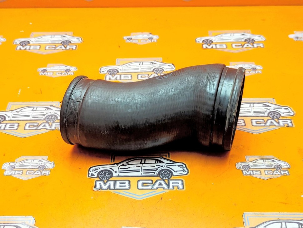 Патрубок интеркулера MERCEDES-BENZ V-класс W639 (2003 - 2014) фото 1 — Разборка Мерседес