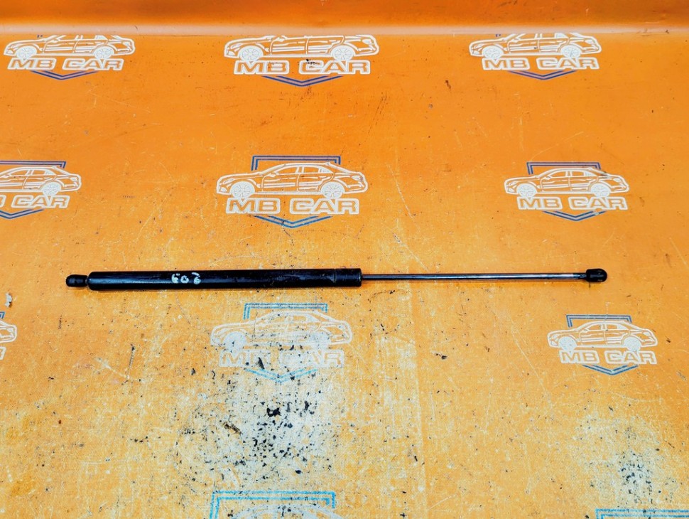 Амортизатор крышки багажника MERCEDES-BENZ Vito W638 (1996 - 2003) фото 1 — Разборка Мерседес