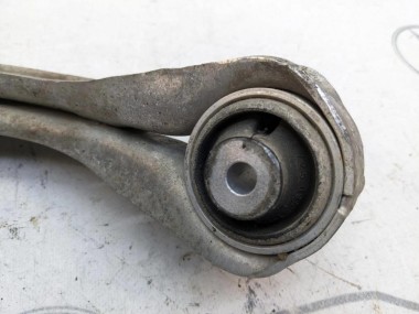 Рычаг передний верхний MERCEDES-BENZ E-класс W211/S211 (2002 - 2006) — Разборка Мерседес