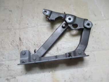 Петля капота MERCEDES-BENZ E-класс W211/S211 (2002 - 2006) — Разборка Мерседес