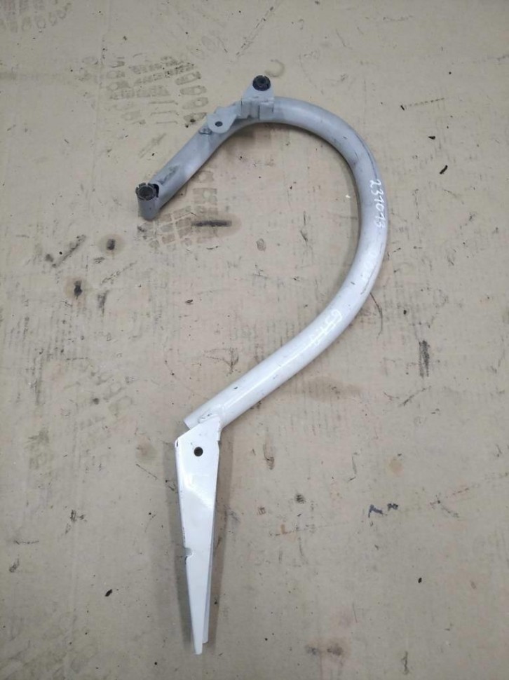 Петля крышки багажника MERCEDES-BENZ C-класс W204/S204/С204 рестайлинг (2011 - 2015) фото 1 — Разборка Мерседес