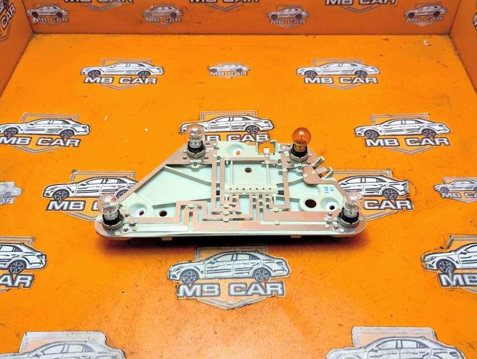 Плата заднего фонаря MERCEDES-BENZ CLS-класс C219 (2004 - 2008) фото 1 &mdash; Разборка Мерседес