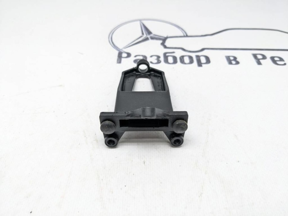 Направляющая MERCEDES-BENZ W124 W124/S124/C124/A124 (1984 - 1993) фото 1 — Разборка Мерседес