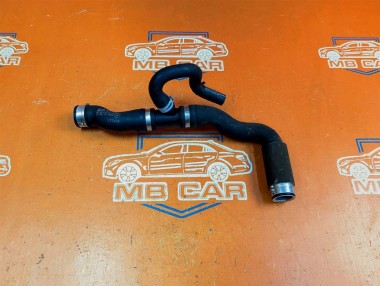 Патрубок радиатора MERCEDES-BENZ C-класс W204/S204 (2006 - 2011) — Разборка Мерседес