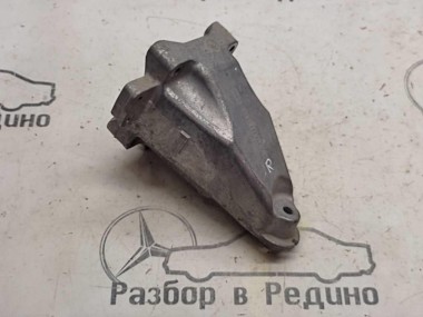 Лапа правая MERCEDES-BENZ C-класс W205/S205/C205/A205 (2014 - 2018) — Разборка Мерседес