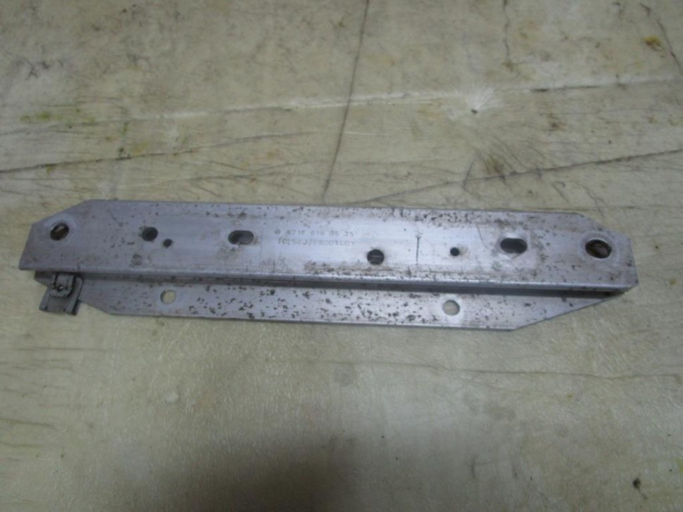 Усилитель пола MERCEDES-BENZ CLS-класс C218/X218 рестайлинг (2014 - 2017) фото 1 — Разборка Мерседес