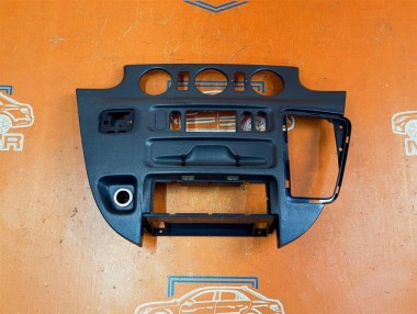 Накладка торпеды MERCEDES-BENZ Sprinter W901-905 (1995 - 2006) — Разборка Мерседес