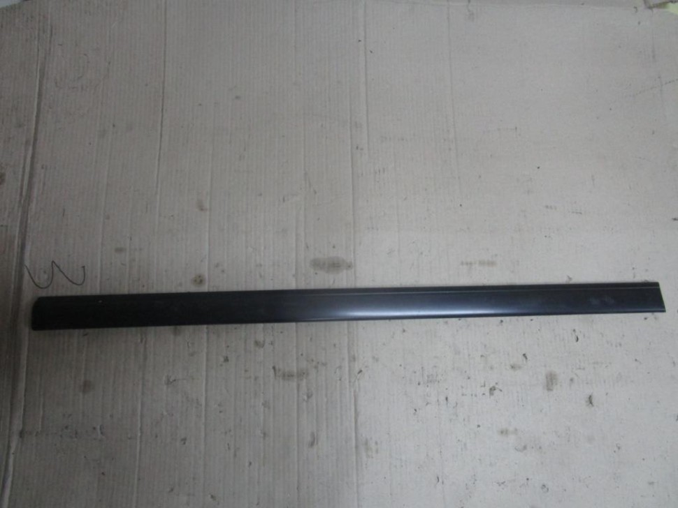 Молдинг двери MERCEDES-BENZ C-класс W202/S202 (1993 - 1997) фото 1 — Разборка Мерседес