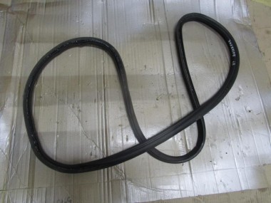 Уплотнитель крышки багажника MERCEDES-BENZ CLA-класс C117/X117 (2013 - 2016) — Разборка Мерседес