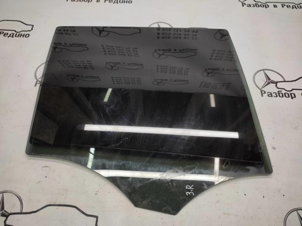 Стекло заднее правое MERCEDES-BENZ M-класс AMG W164 (2006 - 2008) фото 1 — Разборка Мерседес
