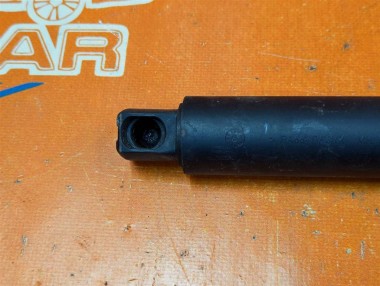 Амортизатор крышки багажника MERCEDES-BENZ GLE-класс AMG W166 (2015 - 2019) — Разборка Мерседес