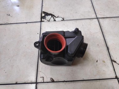 Резонатор воздушного фильтра MERCEDES-BENZ E-класс W211/S211 (2002 - 2006) — Разборка Мерседес