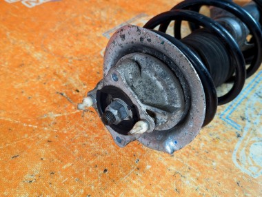 Стойка передняя MERCEDES-BENZ A-класс W168 рестайлинг (2001 - 2004) &mdash; Разборка Мерседес