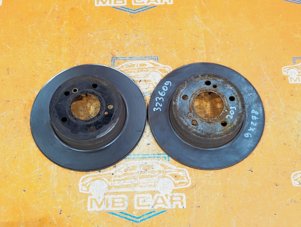 Диски тормозные зад MERCEDES-BENZ C-класс W203/S203/CL203 (2000 - 2004) фото 1 — Разборка Мерседес