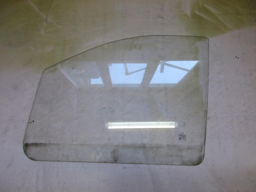 Стекло переднее левое MERCEDES-BENZ V-класс W639 (2003 - 2014) фото 1 — Разборка Мерседес