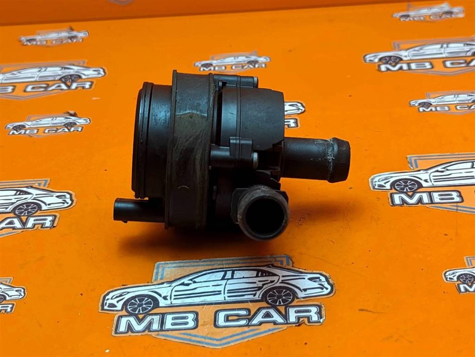 Насос циркуляционный MERCEDES-BENZ A-класс W176 (2012 - 2015) фото 1 — Разборка Мерседес