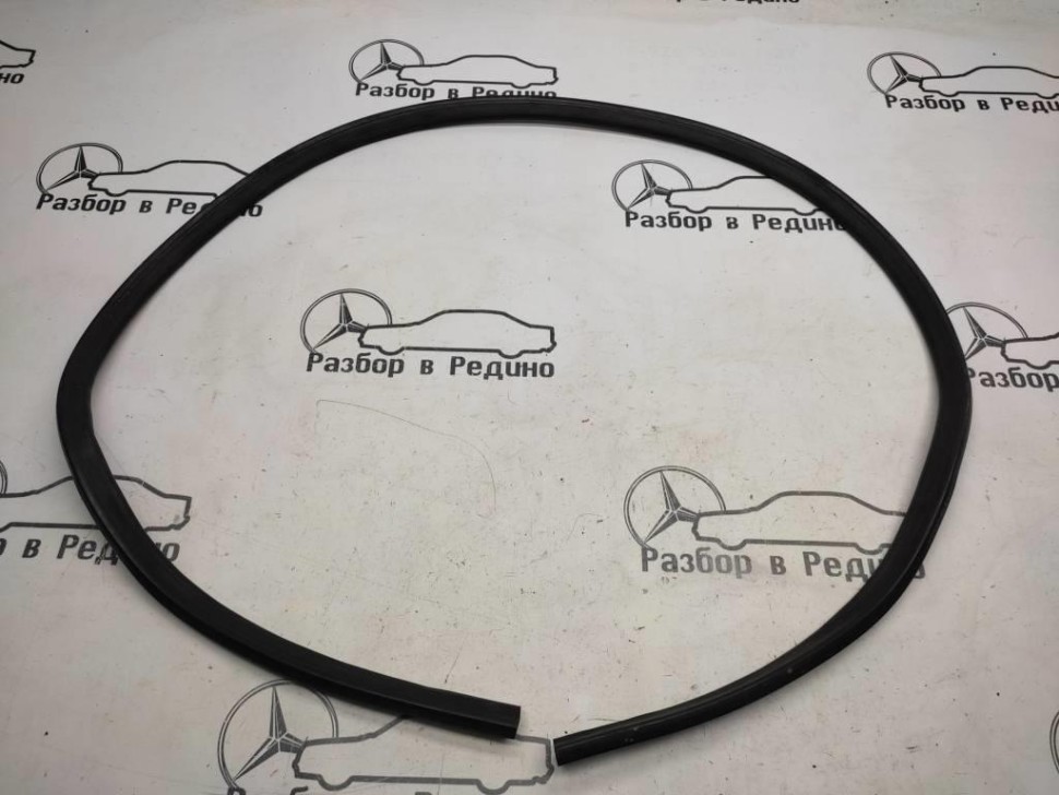 Уплотнитель капота MERCEDES-BENZ S-класс W221 (2005 - 2009) фото 1 — Разборка Мерседес