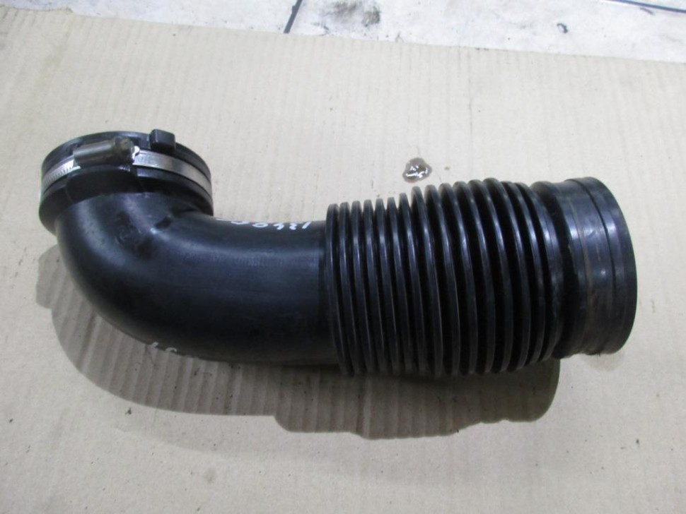 Патрубок воздушный MERCEDES-BENZ B-класс W246 (2011 - 2014) фото 1 — Разборка Мерседес