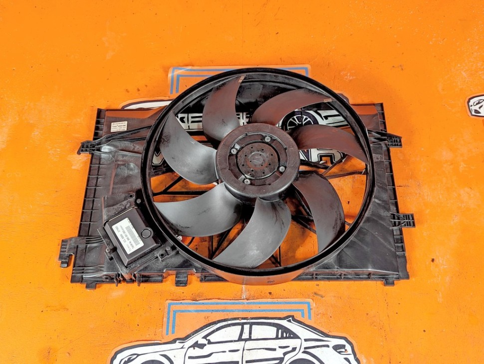 Вентилятор основной MERCEDES-BENZ C-класс W203/S203/CL203 (2000 - 2004) фото 1 &mdash; Разборка Мерседес