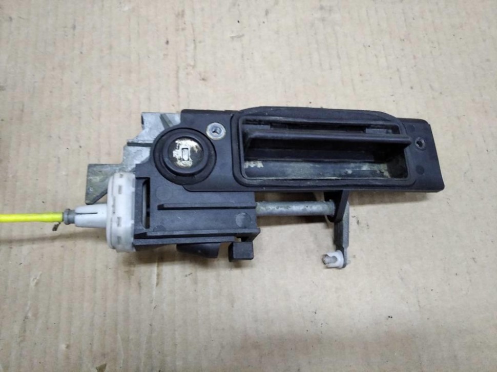 Ручка открытия багажника MERCEDES-BENZ E-класс W210/S210 рестайлинг (1999 - 2003) фото 1 — Разборка Мерседес