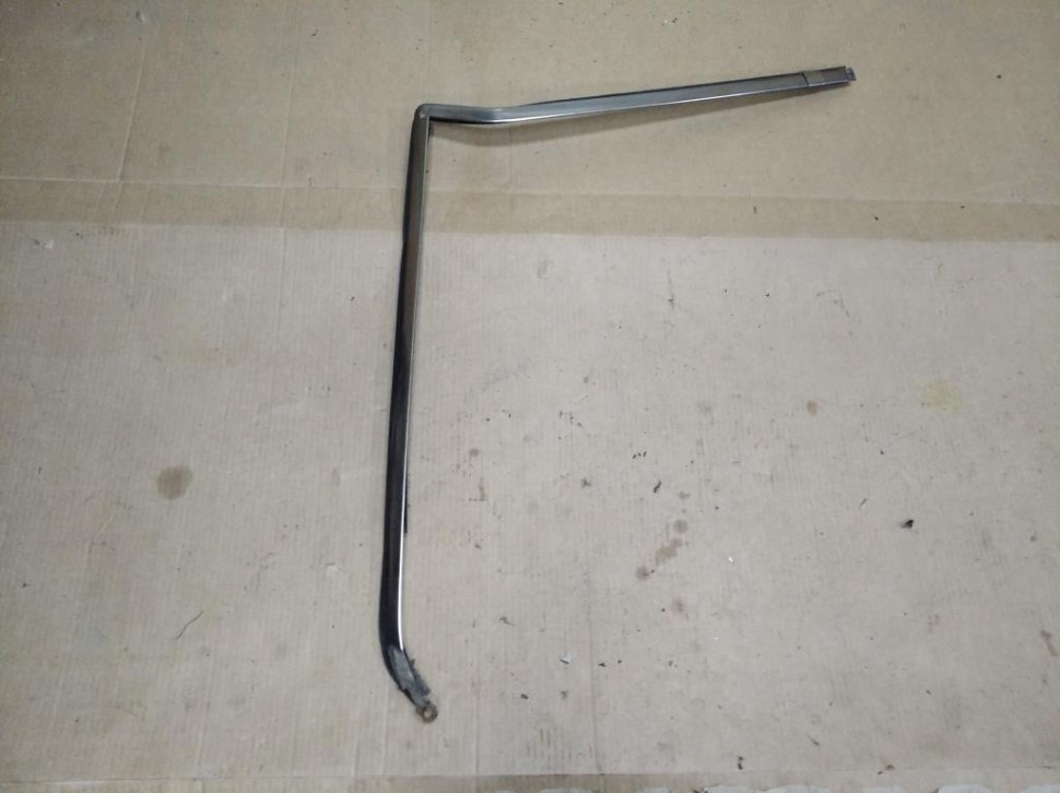 Молдинг заднего стекла MERCEDES-BENZ E-класс W124/S124/C124/A124 (1984 - 1997) фото 1 — Разборка Мерседес