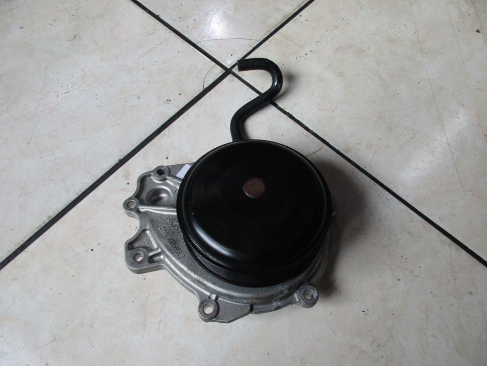 Помпа MERCEDES-BENZ GLC-класс X253 (2015 - 2019) фото 1 — Разборка Мерседес