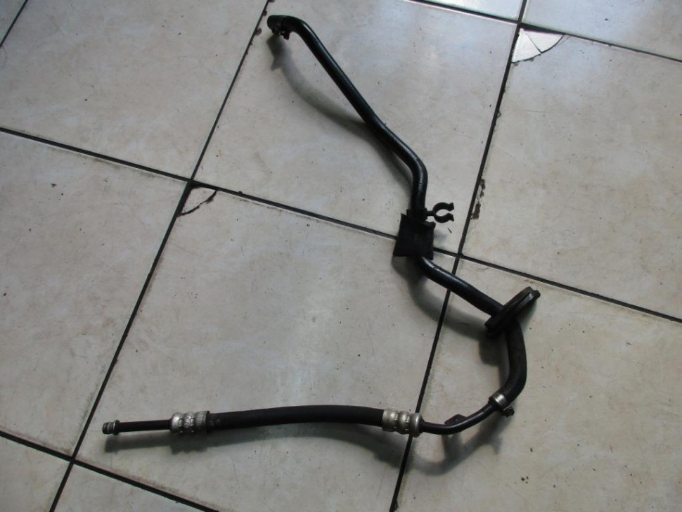 Трубка гидроподвески MERCEDES-BENZ S-класс W220 (1998 - 2005) фото 1 — Разборка Мерседес