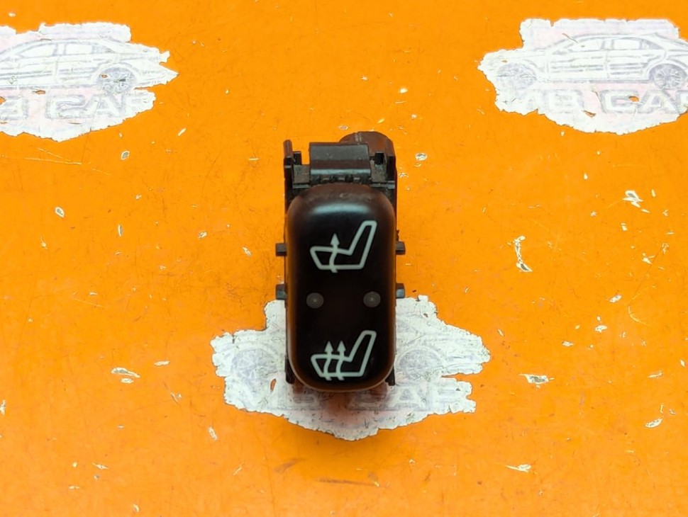 Кнопка обогрева сидений MERCEDES-BENZ M-класс W163 (1997 - 2001) фото 1 &mdash; Разборка Мерседес