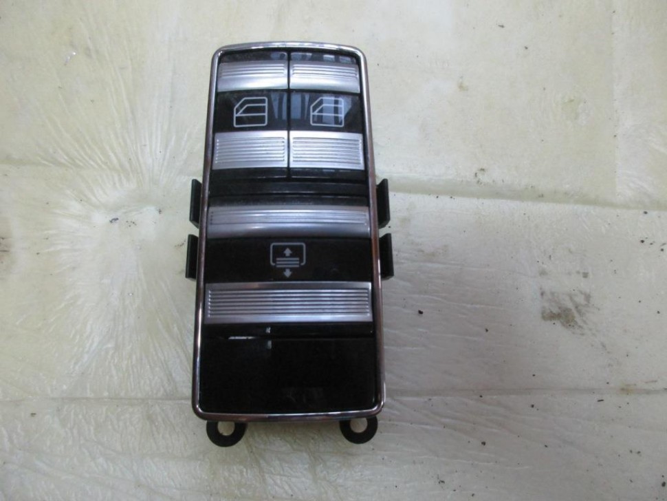 Блок кнопок стеклоподъемников MERCEDES-BENZ S-класс W221 (2005 - 2009) фото 1 — Разборка Мерседес