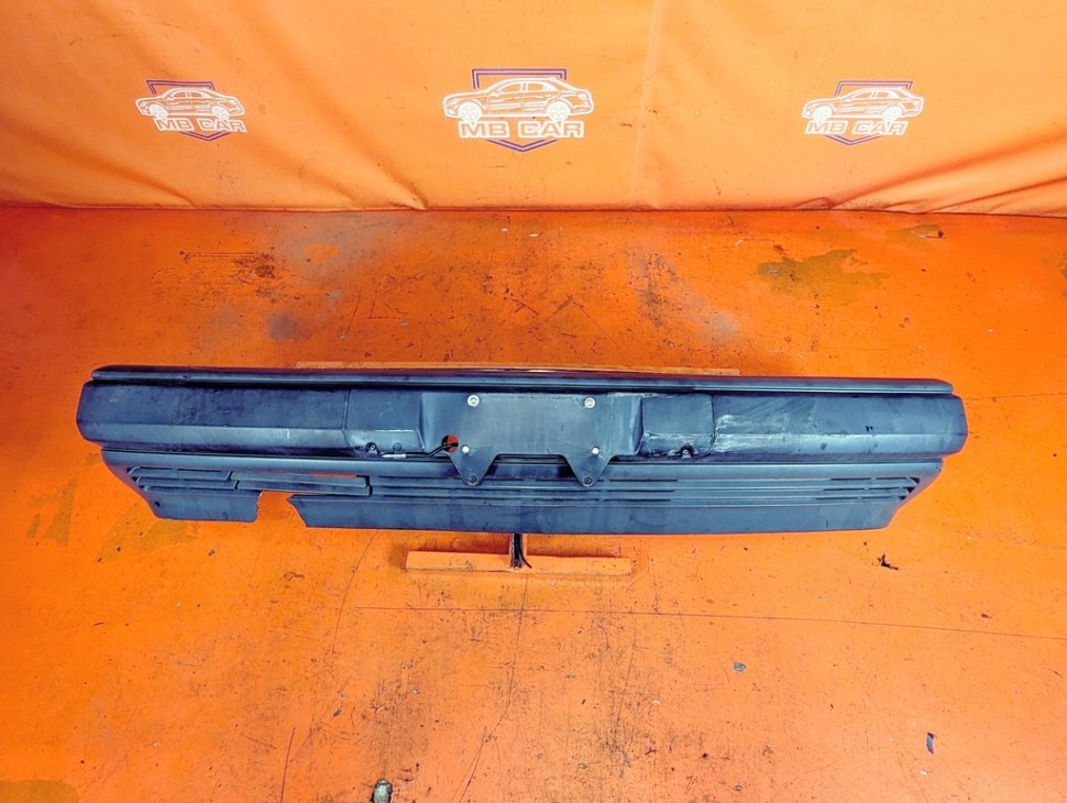 Бампер передний MERCEDES-BENZ E-класс W124/S124/C124/A124 (1984 - 1997) фото 1 &mdash; Разборка Мерседес