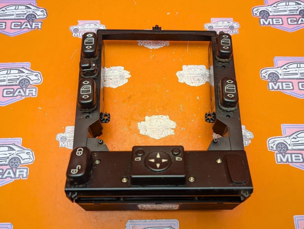 Блок кнопок стеклоподъемников MERCEDES-BENZ M-класс W163 рестайлинг (2001 - 2005) фото 1 &mdash; Разборка Мерседес