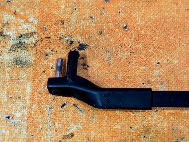 Поводок дворников MERCEDES-BENZ E-класс W211/S211 (2002 - 2006) — Разборка Мерседес