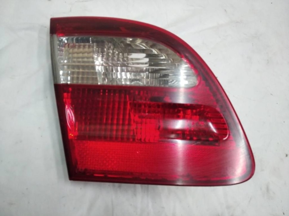 Фонарь крышки багажника MERCEDES-BENZ E-класс W211/S211 (2002 - 2006) фото 1 — Разборка Мерседес