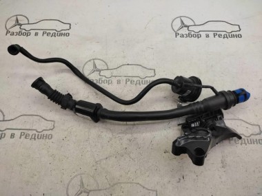 Горловина бака мочевины MERCEDES-BENZ GLE-класс W166 (2015 - 2018) — Разборка Мерседес