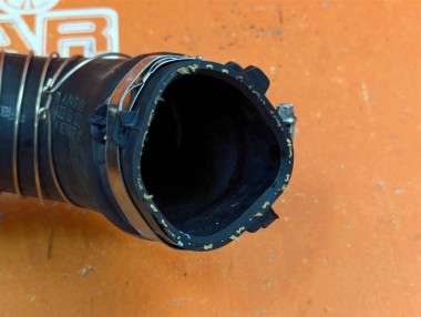 Патрубок интеркулера MERCEDES-BENZ C-класс W204/S204 (2006 - 2011) — Разборка Мерседес