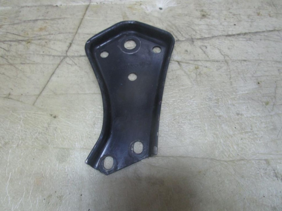 Кронштейн MERCEDES-BENZ CLS-класс C218/X218 рестайлинг (2014 - 2017) фото 1 — Разборка Мерседес